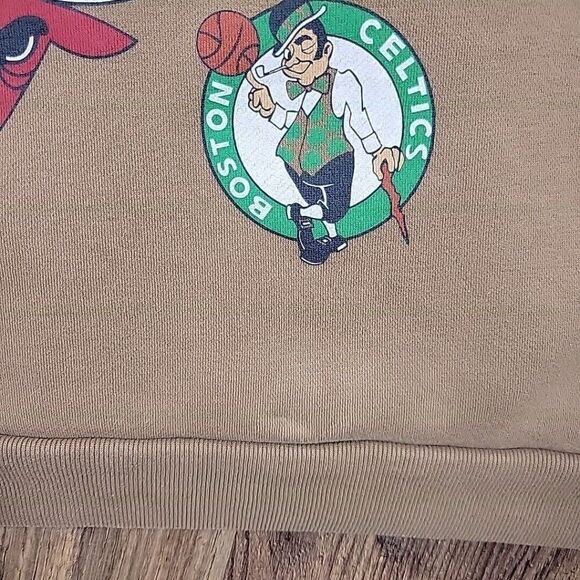 Hollister NBA Hoodie Adult Medium Brown All Over Print Flaws* - Picture 9 of 14